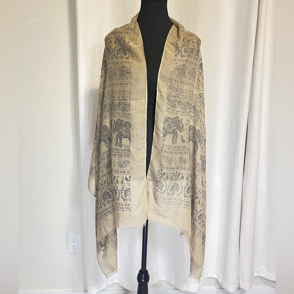 Elegant Tan Elephant Design Wrap